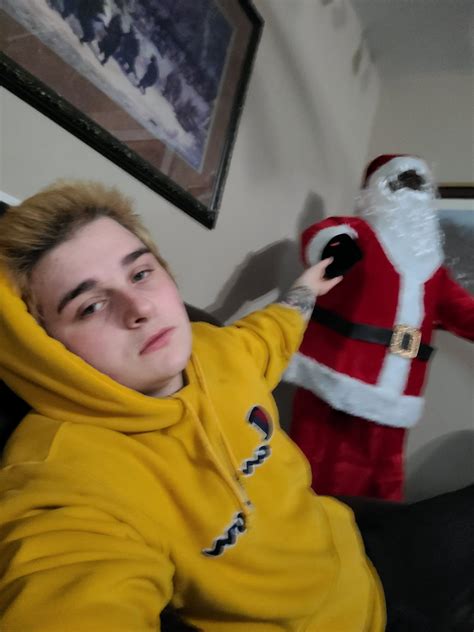 us3runkown on Twitter: "@shoestrang_art Sir, leave this to the ...