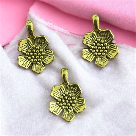 Buy Gold Hibiscus Metal Charm 2pcs Online in India – Jo Handmade