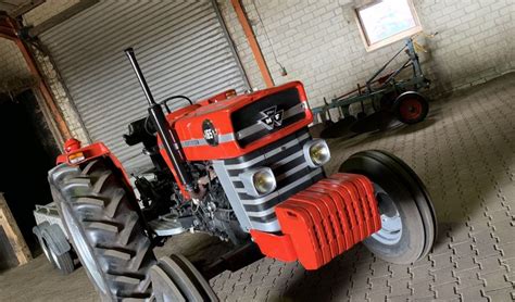 Massey Ferguson 165 - Diesel Rebuilt Tractor - JJ Riverside Mfg Ltd