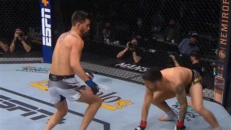Cruz gets dropped twice in Round 1 vs. Munhoz - ESPN Video