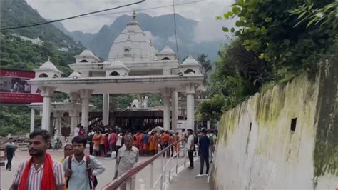 Vaishno Devi Temple: History, Timings, Darshan Ticket, Photos!