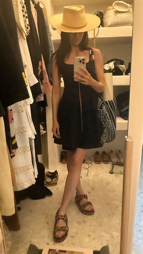 The best Abigail Spencer feet pictures 🤩