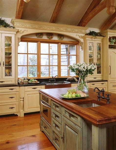 Country Kitchen With Oak Cabinets – Things In The Kitchen