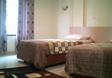 OYO 869 HOTEL PANGERAN (Padang) - Hotel Reviews & Photos - Tripadvisor