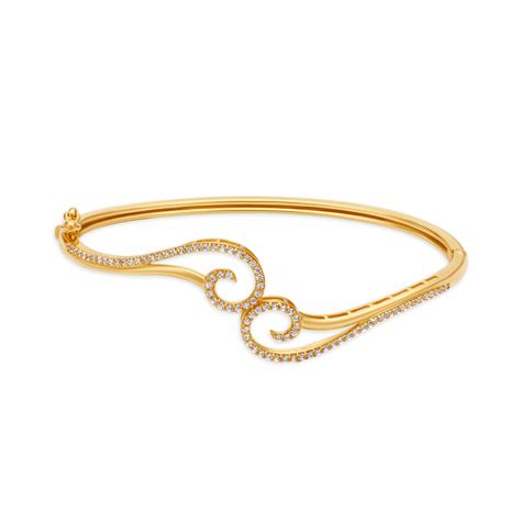 Elegant Gold Bangle
