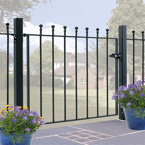 Mousehole Flat Top Garden Gate - Ruby Group