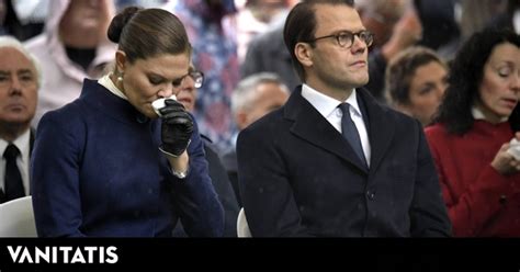 Victoria de Suecia: su impactante imagen rota de dolor en público