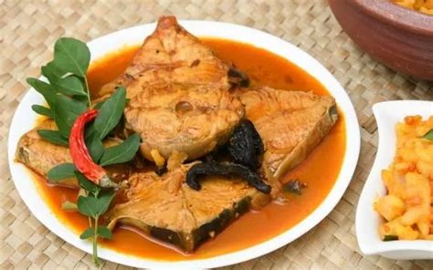 Every Food Lover Must Try Out These 5 Cuisines In Kolkata | WhatsHot ...