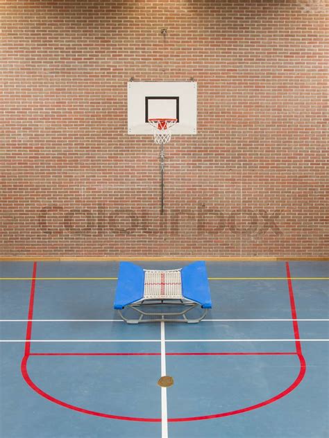 School Gym 的图像结果