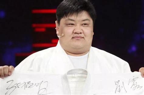 刘磊磊：16年被摔倒284万次，他是柔道冠军背后的英雄