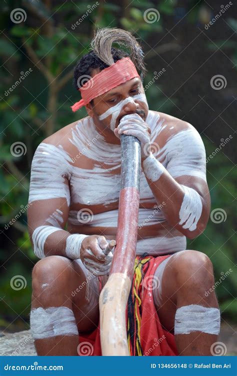 Indigenous Australian Man Playing Aboriginal Music on Didgeridoo ...