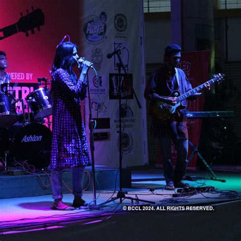 Karma performs at R3 mall Photogallery - ETimes
