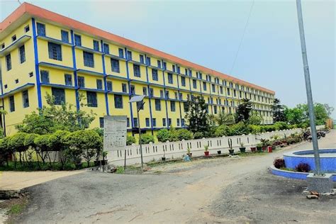 Pharmacy College Azamgarh Campus: Photos, Virtual Tour