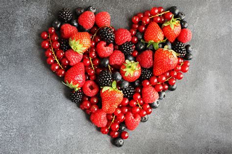 Download Heart-shaped Food Berry HD Wallpaper