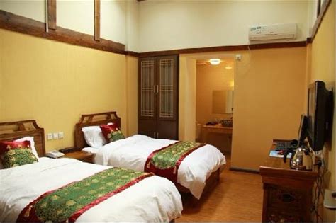 SHANGSHANJU INN (Lijiang) - Guesthouse Reviews, Photos, Rate Comparison ...