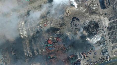 俯瞰天津滨海新区爆炸现场--图片频道--人民网