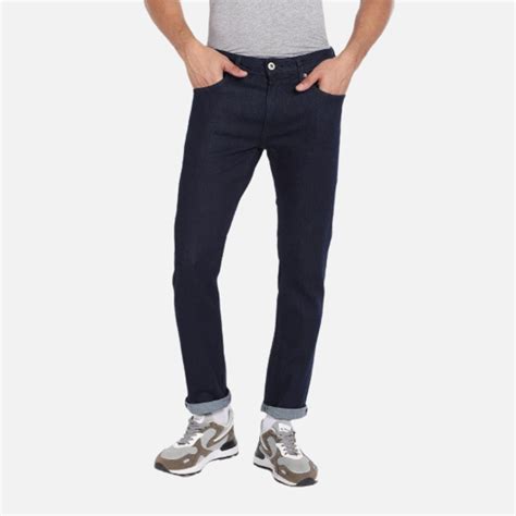 Slim Tapered Fit Rinsed Jeans – Uncaged Shop