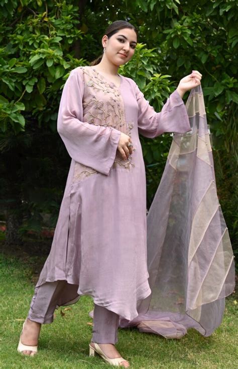Colour Block Chiffon Suit With Dabka Embroidery – Jasminum