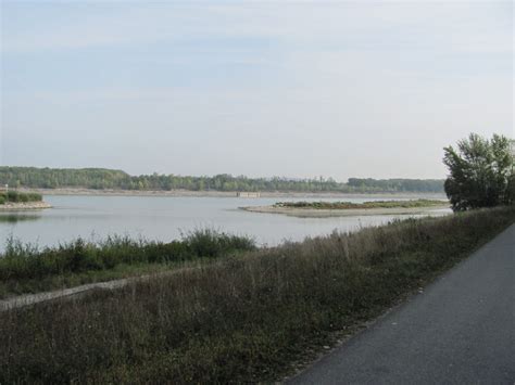 Результаты поиска изображений по запросу "treppelweg donau"