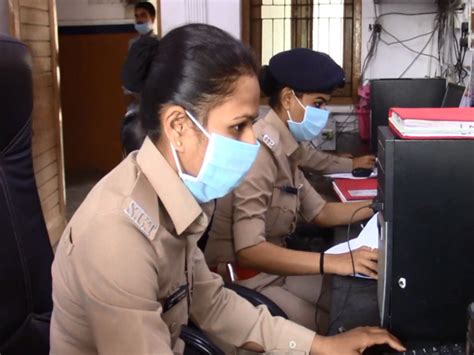 Alert Surat police system for corona virus, instructed to register ...
