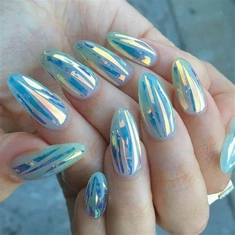 50 Gorgeous Holographic Nails That Are Simply Stunning - The Cuddl ...
