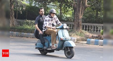 Big B's scooter in Ribhu Dasgupta Te3n is worth 1 Crore | Bengali Movie ...