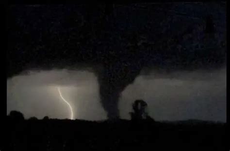 Somerset Tornado May 17 2025: Severe Damage & Rescue