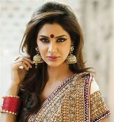 Simple Hairstyles For Sarees by Easy Hairstyles For Sarees With Shape Guide Saree Simple Hairstyles For Sarees