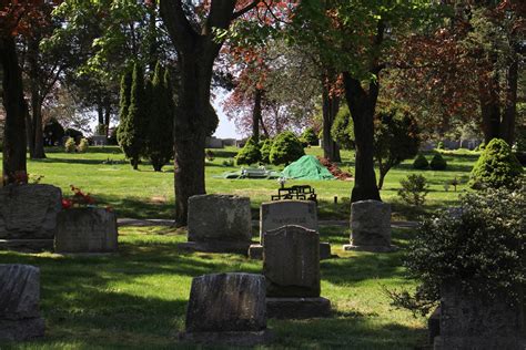 How N.J. ‘death care’ workers are coping with COVID-19 - WHYY