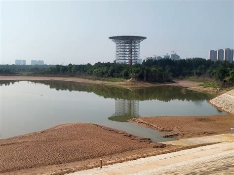 探访泄洪后的郑州常庄水库：水位下降露出浅滩_腾讯新闻