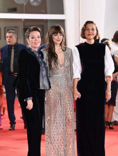 Jake Gyllenhaal supports sister Maggie at premiere of her directorial ...