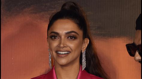 Deepika Padukone - The Most Fappable Face! Widescreen collection. Put on a laptop slideshow and ...