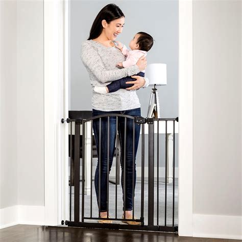 Regalo Easy Step Arched Décor Walk Thru Baby Gate, Includes 4-Inch ...