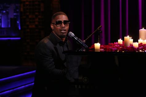 Jamie Foxx Sings "Loofah" & More Unsexy Words Sexily