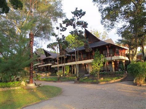 CAROLINA COTTAGES (Samosir Island, Sumatra) - Hotel Reviews & Photos ...