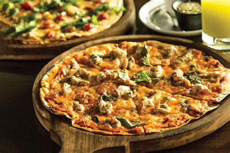 Get Unlimited Pizza & Dine With A View At Just INR 599
