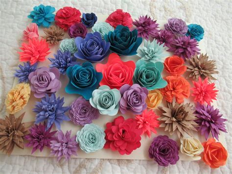 How to Make Rolled Paper Flowers 的图像结果