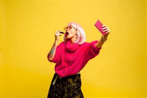 HOW TO PROMOTE NEWLY LAUNCHED PRODUCT VIA INFLUENCER MARKETING?