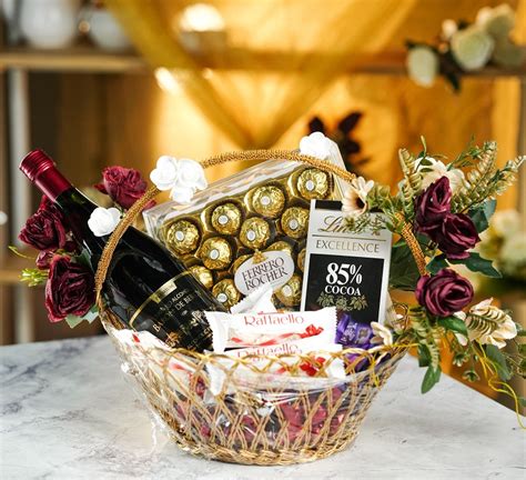 NutsHub | Dates shop in Kochi | Dry Fruits shop in Kochi | Chocolate ...