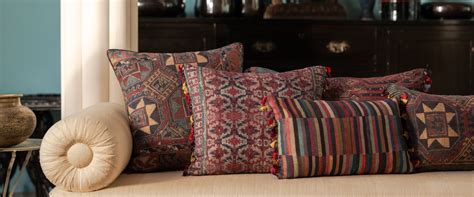Good Earth – Gul-e-Bulbul Printed Cushions