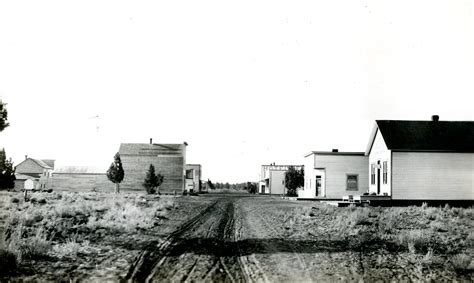 Early photo of Redmond. Oregon Historical Society Research Library : r ...
