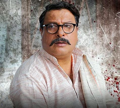 Rangbaaz is fun while it lasts - Rediff.com movies