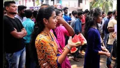 Arathy Sa: Kerala college teacher's offensive remarks about 'un-Islamic ...