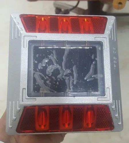 Solar Road Studs - H2SS01 Solar Road Stud Manufacturer from New Delhi