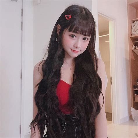 Female Streamer Earns More 10k Followers After Only One Live Stream