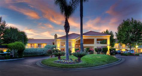 BEST WESTERN PLUS DIXON DAVIS - Hotel Reviews, Photos, Rate Comparison ...