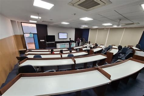 NFSU Gandhinagar Campus: Photos, Virtual Tour