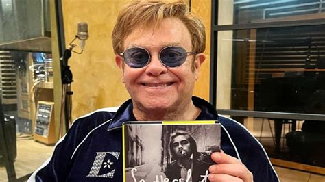 Elton John Health Update: How Vision Loss is Affecting His Everyday ...