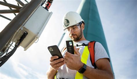 5 Best Lone Worker Safety Devices for 2024