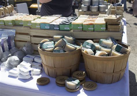 CAUGHT IN A PICKLE: Festival's New Braunfels debut marked by long lines ...